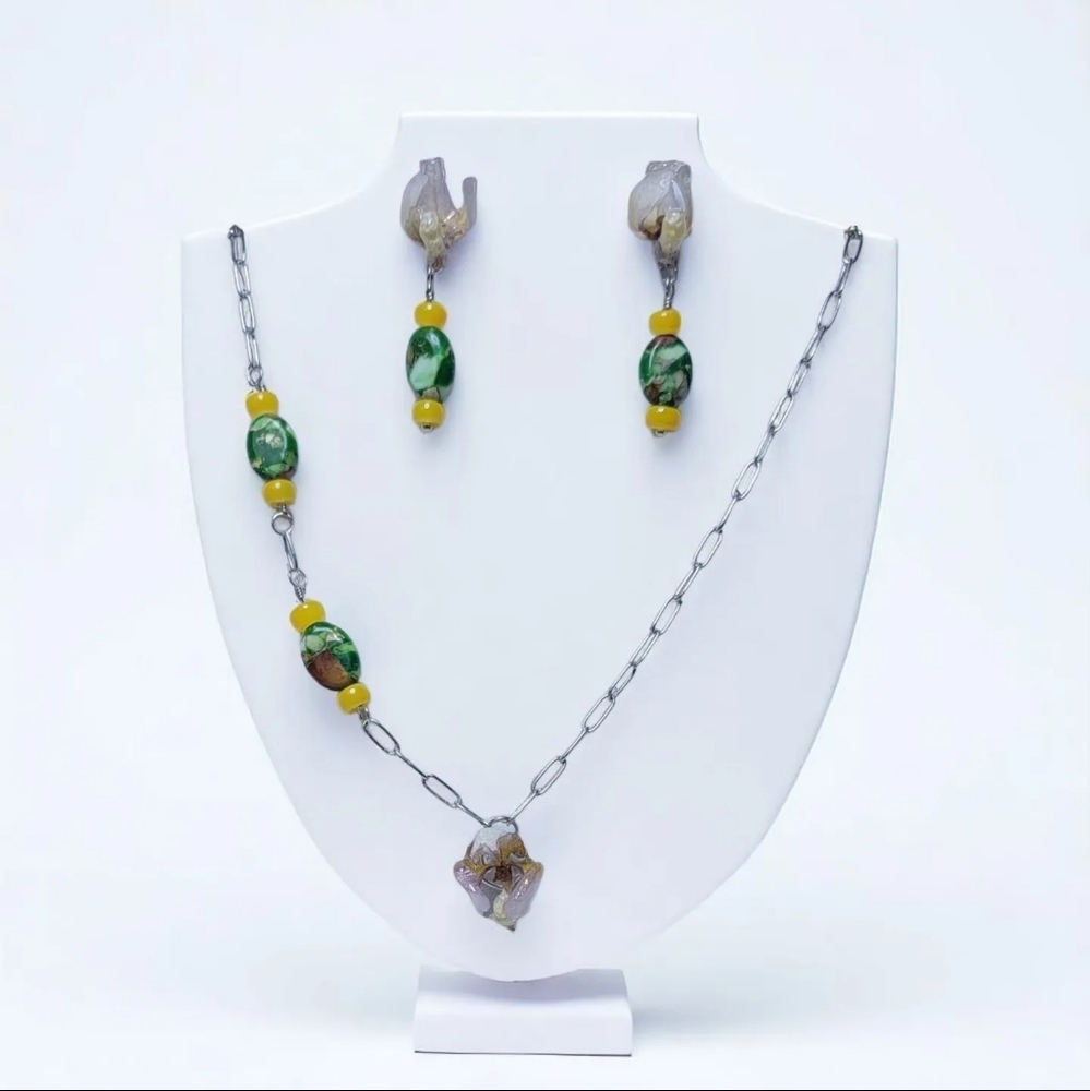 #280 HAND CRAFTED Necklace handcrafted handmade Orchid Resin Yellow Green